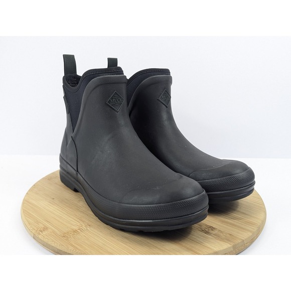 Mucks Ankle Boots Black Womans 9 Black Waterproof The Original Boat Shoe - Picture 1 of 11